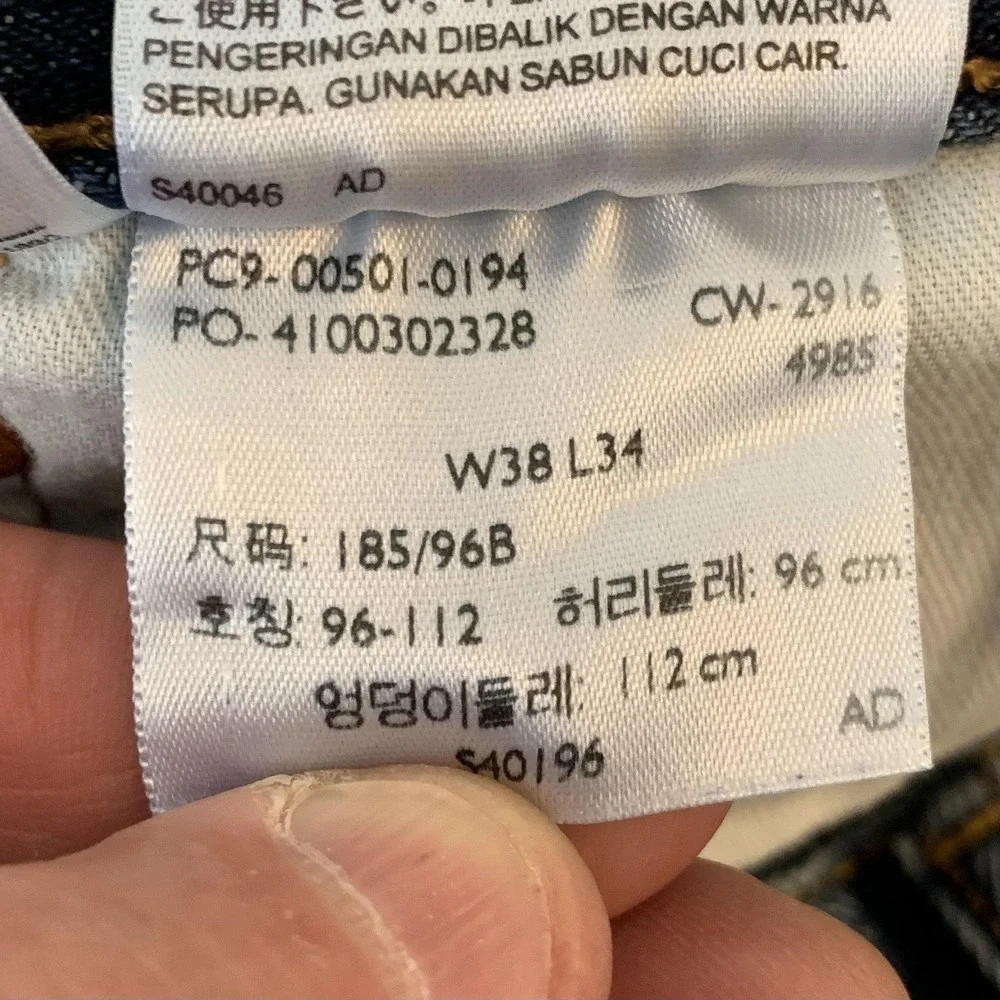 Levis 501 Jeans Mens 38x34 Blue Medium Wash Straight Leg Button‎ Fly Denim Pants